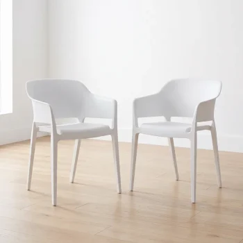 Dos sillas Capri blancas
